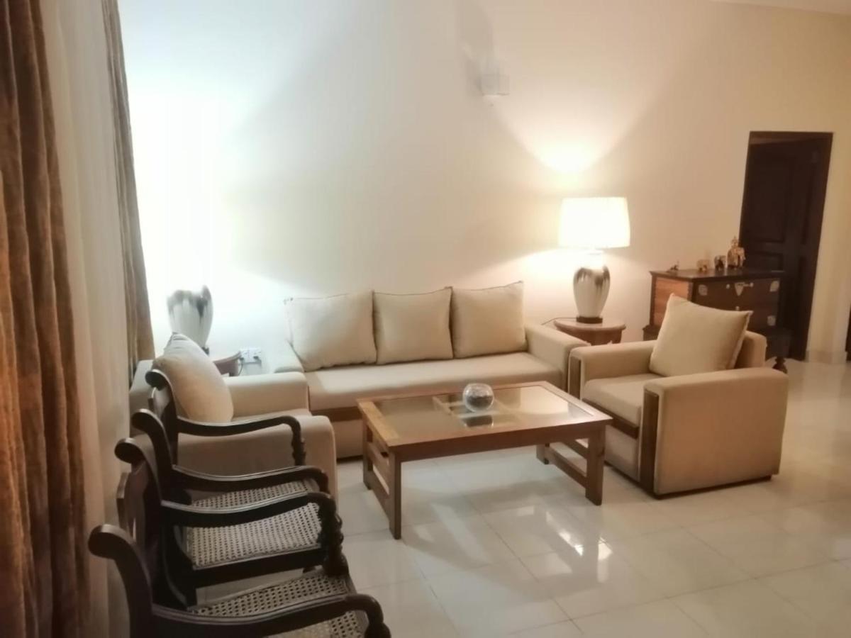 Nalendra Villa - Oceanfront Hikkaduwa Exterior foto