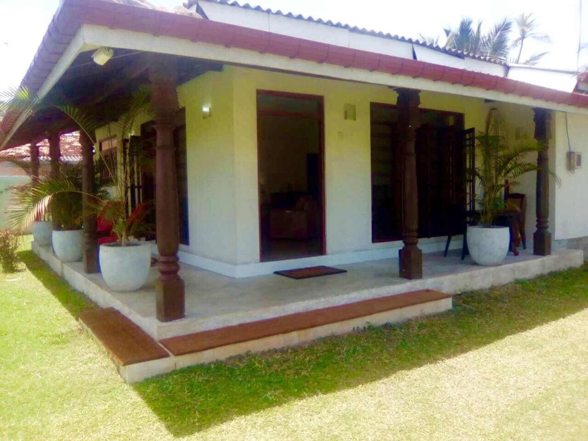 Nalendra Villa - Oceanfront Hikkaduwa Exterior foto